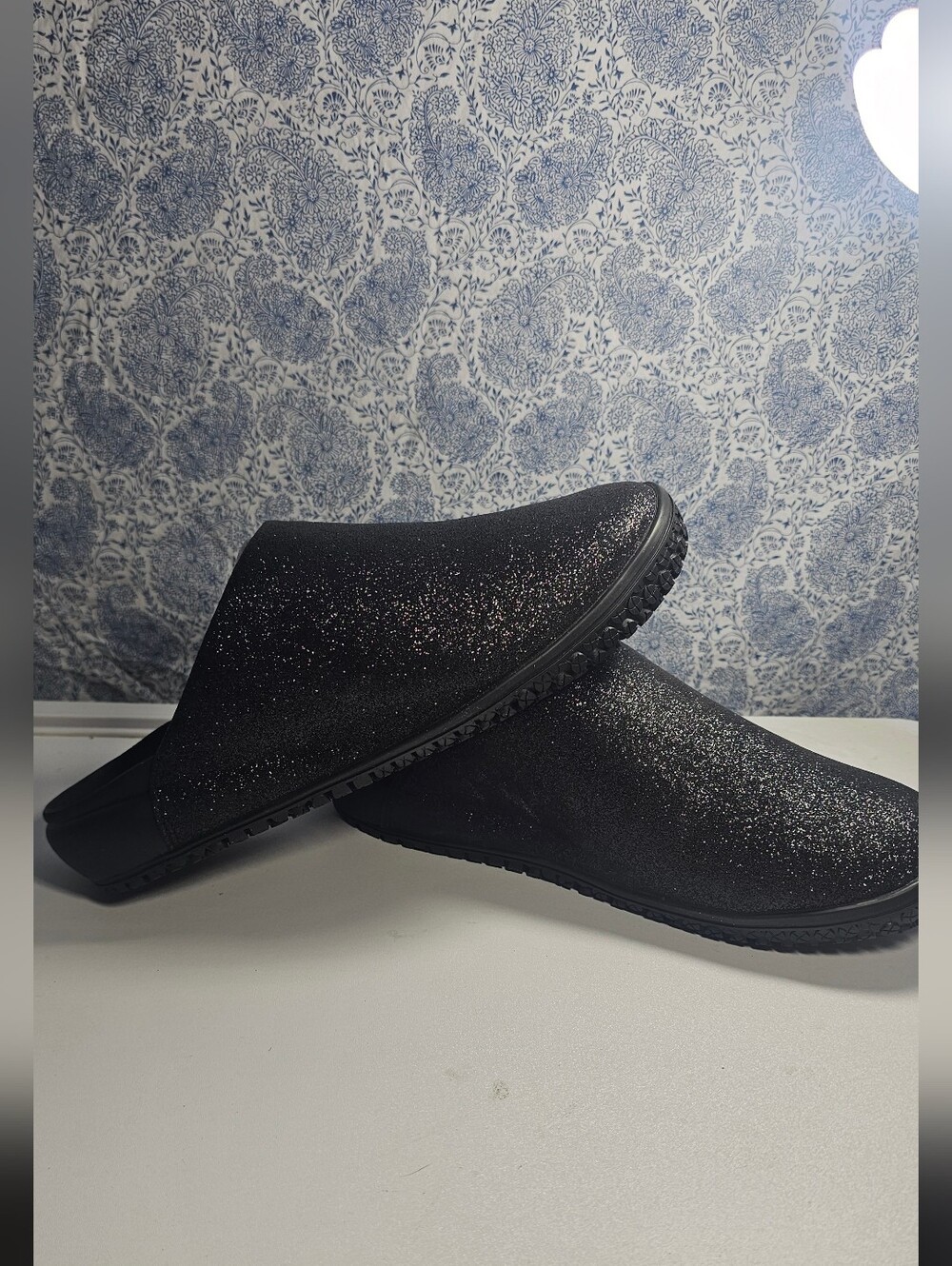 Snibbs the Clog NonSlip Shoes Ltd Edition Raining Diamonds Black Women Size 10.5